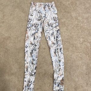 Savvi Geo snakeskin leggings 27 in. Worn only once & in excellent condition!